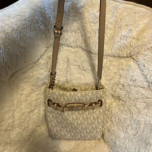 White and tan Michael Kors crossbody bag